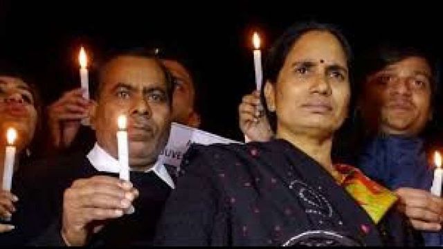 Nirbhaya case convict Akshay Singh files review petition in Supreme Court against death penalty