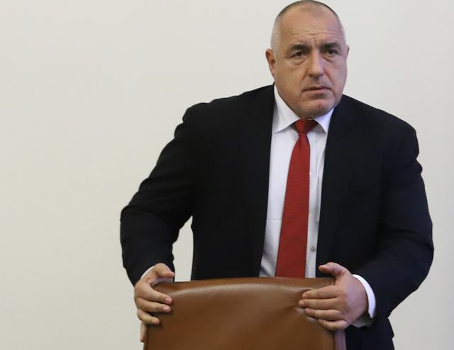 Правителството заяви интерес за купуване на 30 000 PCR теста месечно от Корея