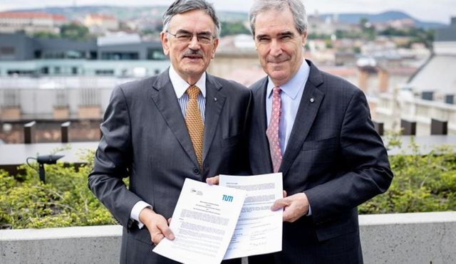 Együttműködési megállapodást kötött a CEU és a Müncheni Műszaki Egyetem