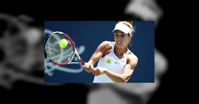Mihaela Buzărnescu a părăsit turneul de la Birmingham încă din primul tur