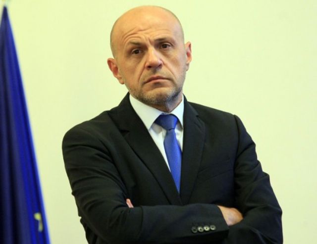 Има нужда от смяна на икономическия модел, каза Томислав Дончев