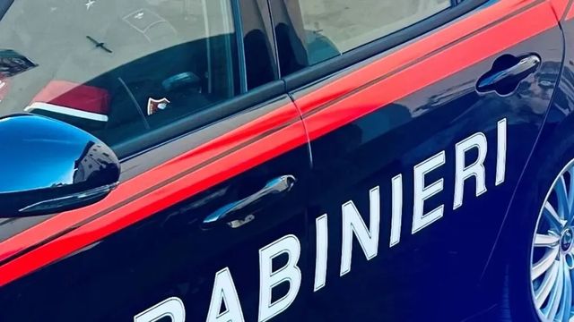 Femminicidio a Civitavecchia, uccide la compagna a coltellate e si costituisce