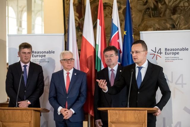 Sürgetik az Európai Uniót a Visegrádi négyek