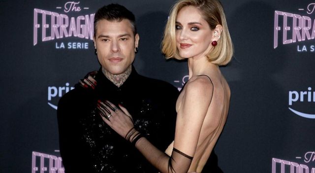 Fedez ricoverato nel reparto solventi, con lui c’è Ferragni: «Domani altri accertamenti»