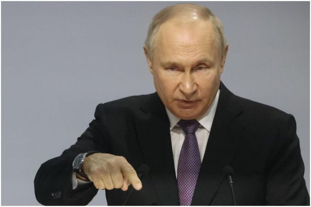Vladimir Putin promulgă legea ce prevede confiscarea bunurilor celor care ″defăimează″ armata rusă