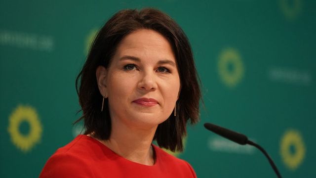 Elolvadt a német Zöldek kancellárjelöltjének népszerűsége