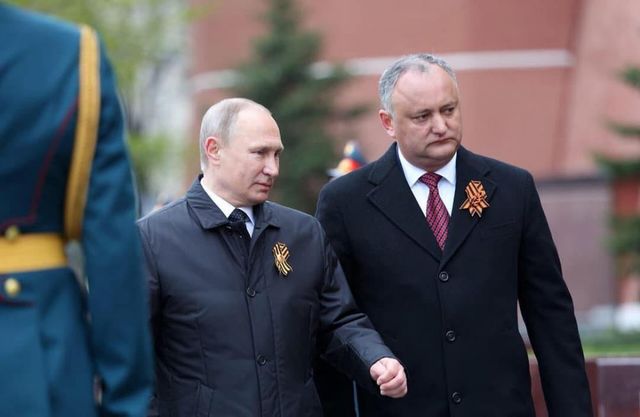 Владимир Путин пригласил Игоря Додона в Москву на торжественное празднование Дня победы