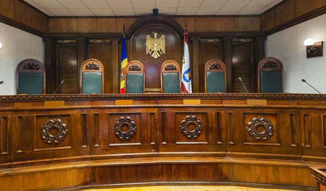 Четыре судьи Конституционного суда обратятся в Генпрокуратуру с жалобой на слежку