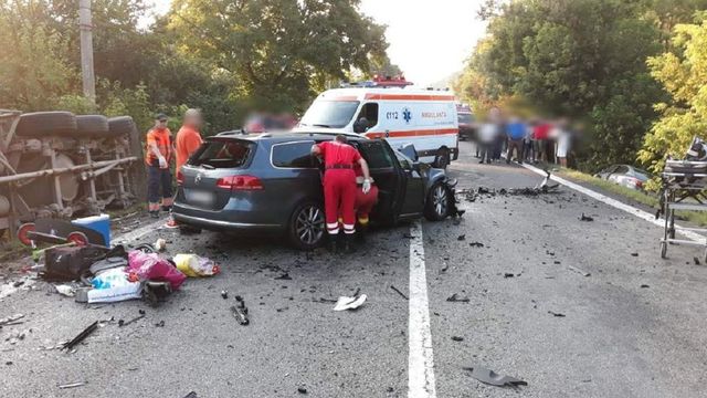 Accident în Călimănești, provocat de un șofer care ar fi adormit la volan