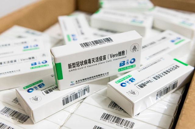 275 ezer embert olthatnak be a héten az életmentő kínai vakcinával