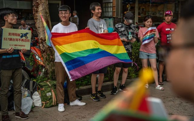 Parlamentul taiwanez legalizează căsătoria între persoane de același sex, o premieră în Asia