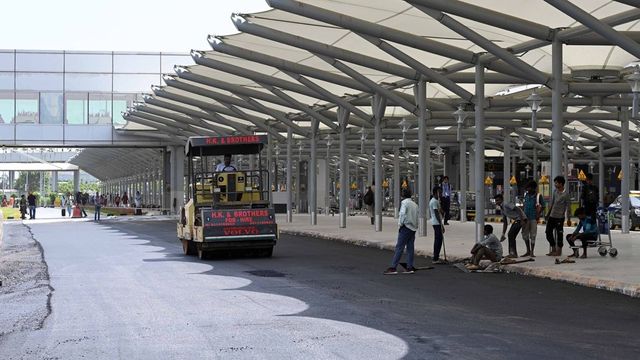 Rape accused escapes from custody at Delhi airport, police launch manhunt