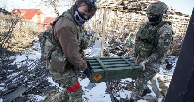 Putin nel Kursk, al confine con l'Ucraina, visita una centrale nucleare in costruzione