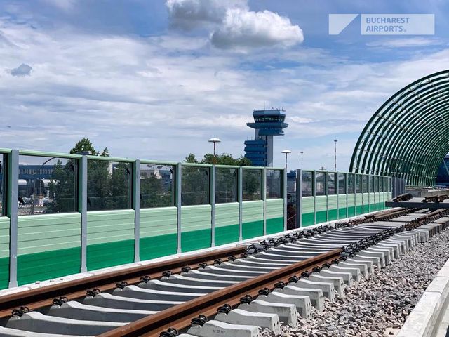 Imagini impresionante cu calea ferată Otopeni - Gara de Nord
