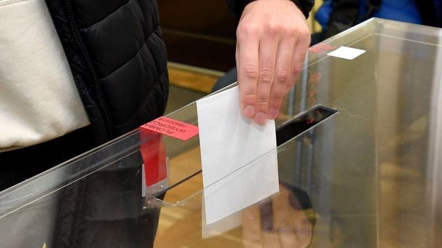 Helyhatósági választások kezdődtek Lengyelországban – nagy lendületet kaphat a PiS