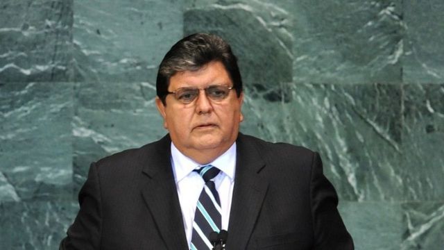 Экс-президент Перу покончил с собой при задержании
