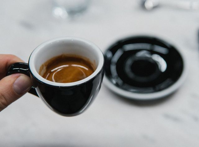 Caffè, sempre più caro quello al bar: la mappa dei rincari