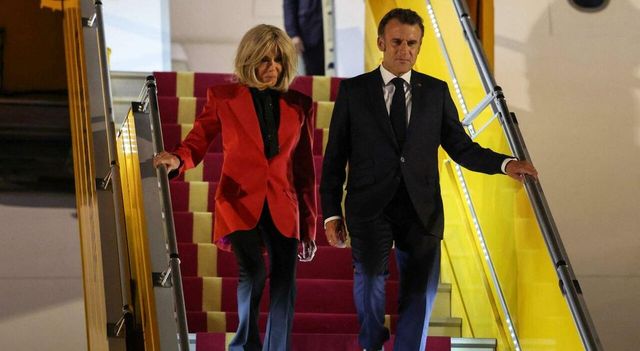 Udienza a Parigi per fake news su sessualità Brigitte Macron