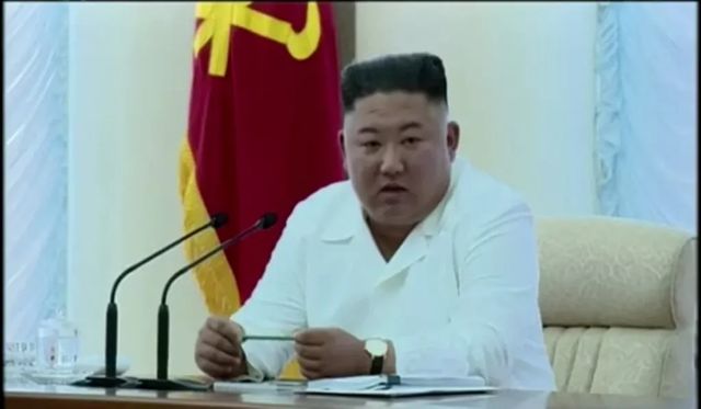 Imagini cu Kim Jong-un la o ședință de partid, difuzate de televiziunea de stat nord-coreeană