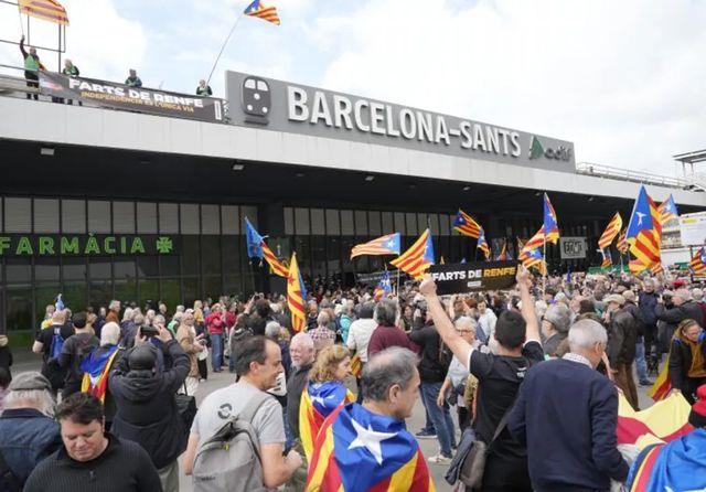 El independentismo recurre al Supremo la amnistía a 46 policías españoles