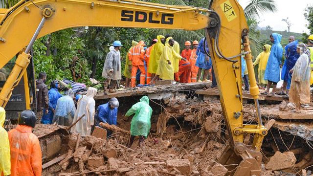 Heavy engineering equipment, rescue dog teams airlifted to landslide-hit Wayanad
