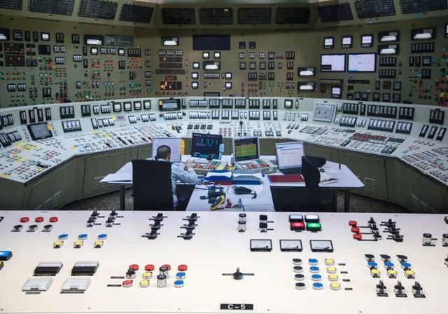 Así es una central nuclear por dentro, y en plena recarga de uranio