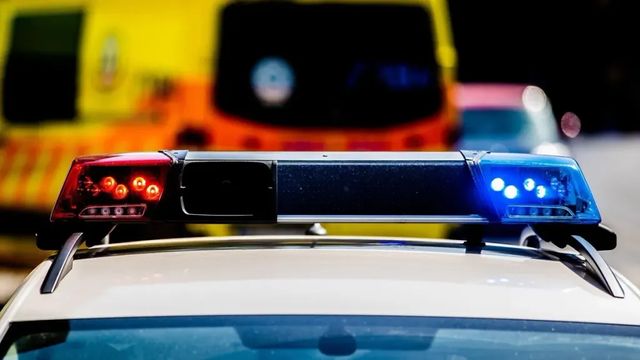 Két gyermek életveszélyesen megsérült egy karambolban Ceglédnél
