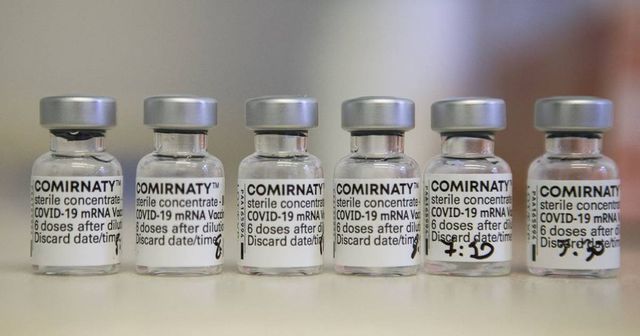 Hat hétről hat hónapra növelnék a Pfizer és Moderna vakcináknál a két dózis közötti időtartamot