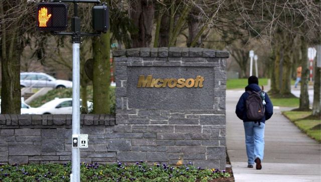 Microsoft verso taglio 11mila posti di lavoro