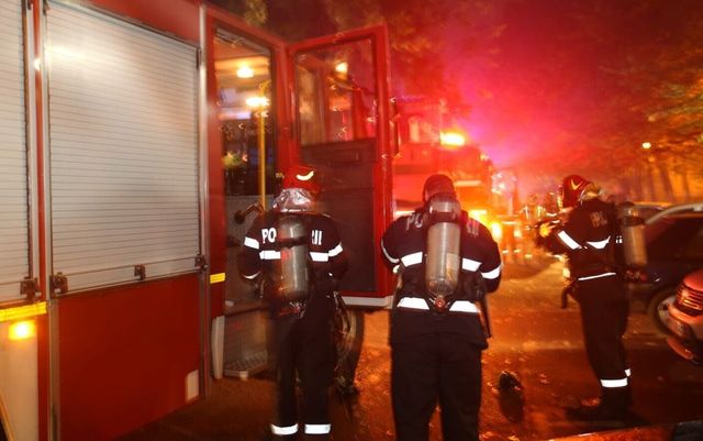 Un pompier de 46 ani a murit după ce s-a infectat cu Covid-19