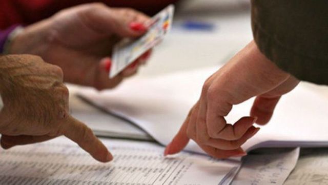 Votat. În Moldova urmează a fi puse în circulație noi modele de acte de identitate de tip card