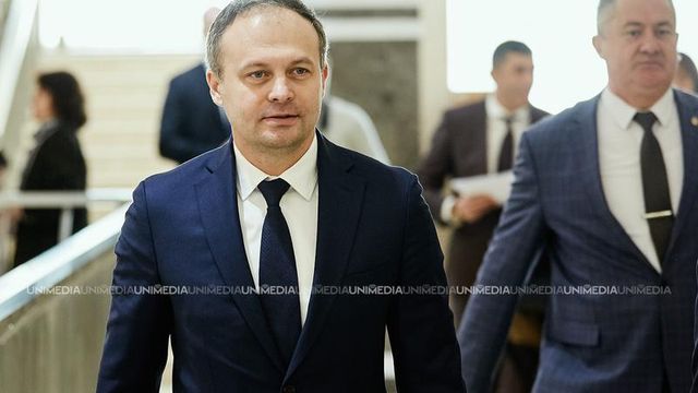 Grupul parlamentar Pro Moldova anunță că începe colectarea semnăturilor, pentru a înregistra partidul politic