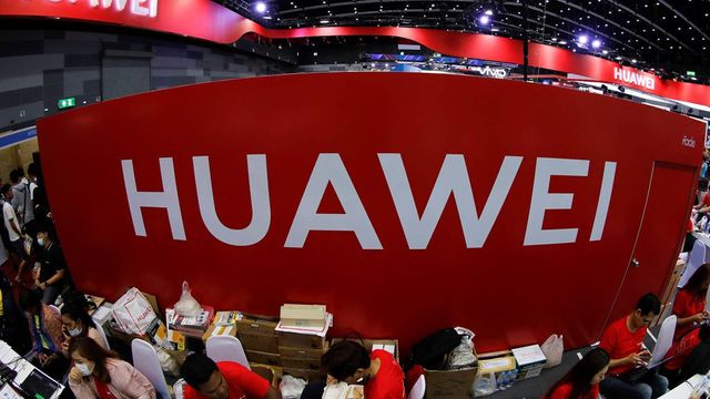 Huawei bude moci nakupovat americké součástky o 90 dní déle