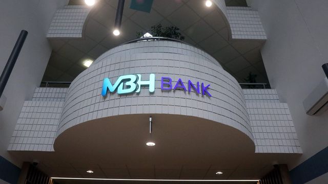 Újabb bankot vehet meg a magyar óriásbank
