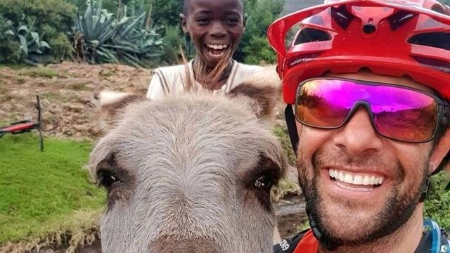 Andreas Tonelli precipita con la bici per 200 metri in Val Gardena e muore