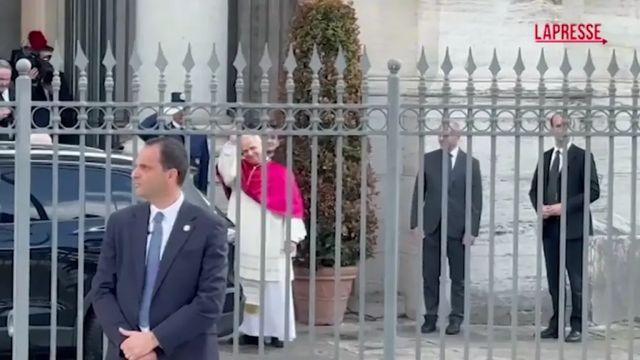 Il Papa prende possesso della Basilica di San Paolo fuori le Mura