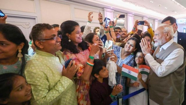 Indian Diaspora Extends Warm Welcome To PM Modi In Cyprus