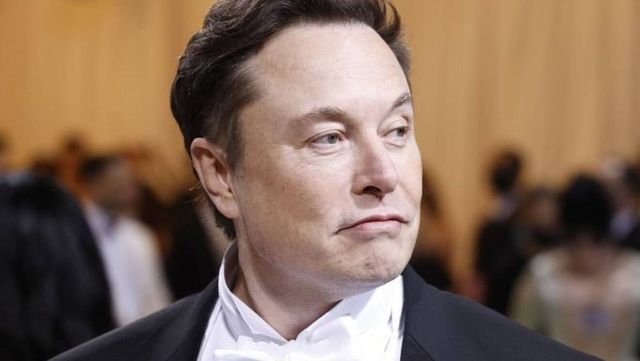 Averea lui Elon Musk a scăzut cu 10 miliarde de dolari într-o zi din cauza acuzațiilor de hărțuire sexuală