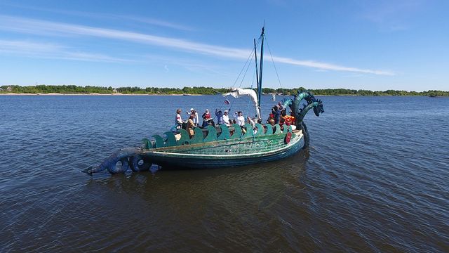 Финские пограничники приняли российскую яхту за трехголового монстра