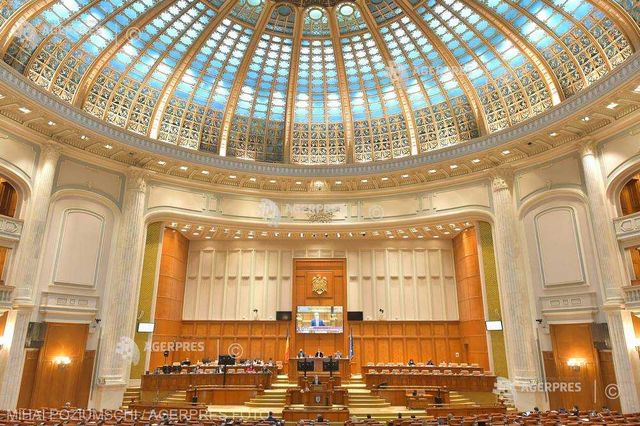 Președintele Iohannis a semnat decretul privind convocarea noului Parlament pe 21 decembrie
