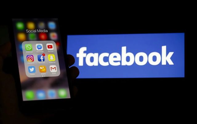 Zeci de milioane de parole de Facebook, stocate necriptat pe servere