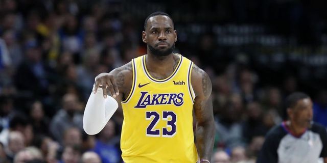 Nba: playoff, i Lakers eliminano Golden State