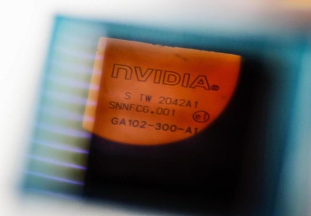 Nvidia chiede ai fornitori lo stop produttivo dei chip H20