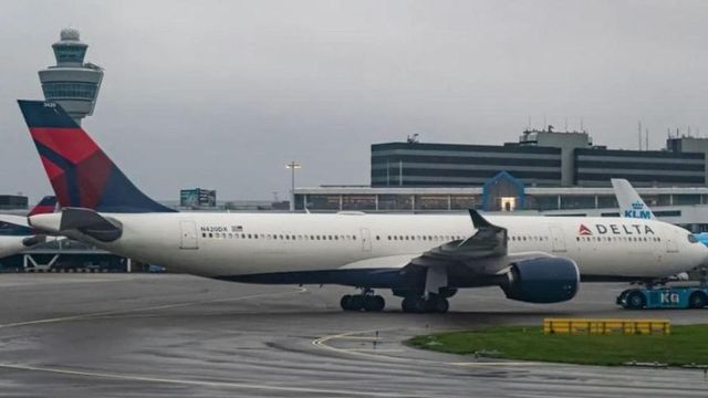 Volo Delta colpito da forti turbolenze: 25 passeggeri feriti, costretto a atterrare