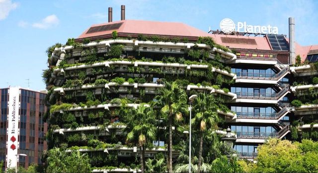 Amancio Ortega compra la sede de Planeta por 250 millones de euros, su mayor operación inmobiliaria en España desde 2016