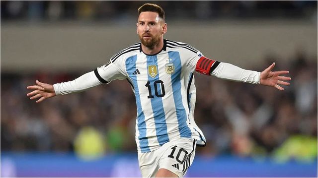 Fotbalistul Lionel Messi a fost desemnat cel mai bun jucător din toate timpurile