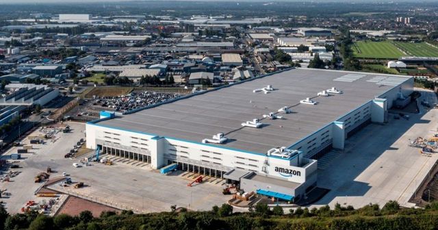 Amancio Ortega compra un centro logístico alquilado a Amazon en Reino Unido por 92 millones