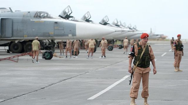 Минобороны сообщило об атаке боевиков дронами на авиабазу Хмеймим