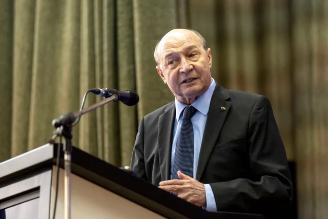 Traian Băsescu, mesaj pentru diaspora: „Nimeni nu are dreptul să întoarcă țara spre Est, oricâți bani a trimis în țară”