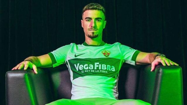 El Elche hace oficial el fichaje de Pedrosa